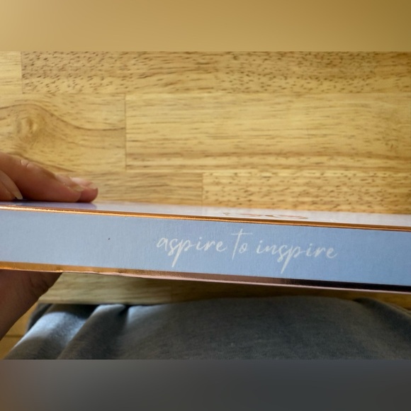 💚 2/$30 THE BEAUTY BYBEL The OG Palette - Picture 5 of 6